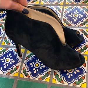 Adrienne Vittadini Grandeur Leather Suede Booties